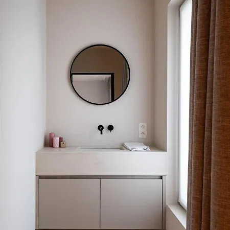 Huswell - Romantic Getaway With Terrace In Διαμέρισμα