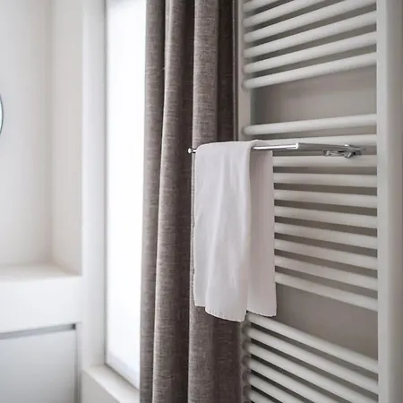 Huswell - Romantic Getaway With Terrace In