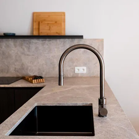 Apartment Huswell - Romantic Getaway With Terrace In